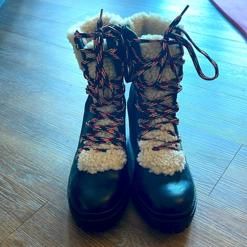 NWOT Target fur detailed boots